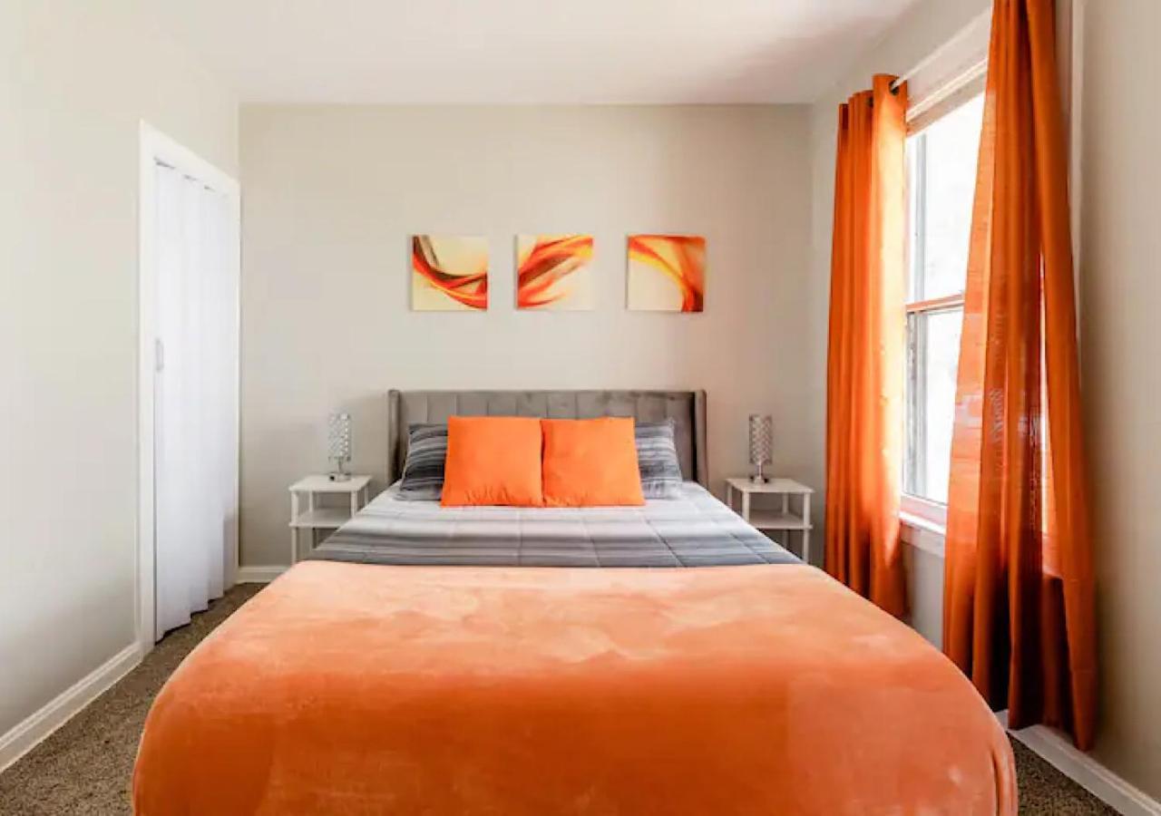 La Naranja Retreat - Cozy Duplex Near Downtown With Parking, 300 Mb Wifi & Self Check In Villa Cleveland Exterior foto