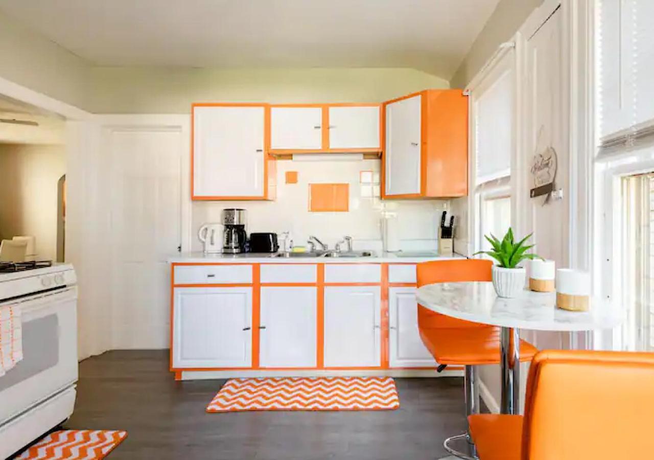 La Naranja Retreat - Cozy Duplex Near Downtown With Parking, 300 Mb Wifi & Self Check In Villa Cleveland Exterior foto